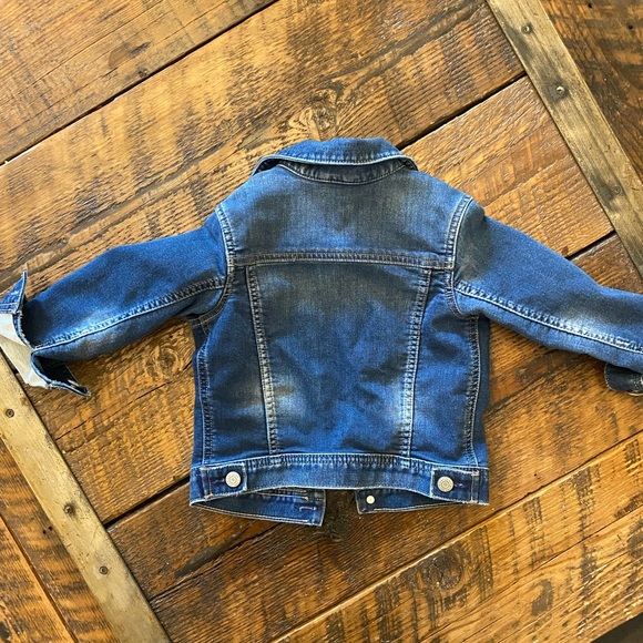 BabyGap denim jacket. 3T - Picture 3 of 4